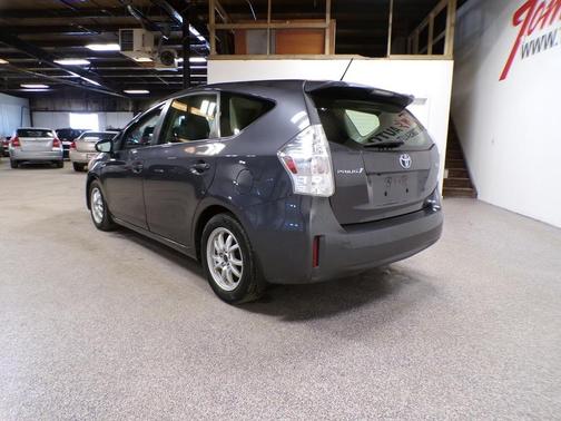 2013 Toyota Prius v Two