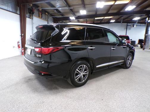 2017 INFINITI QX60 Base