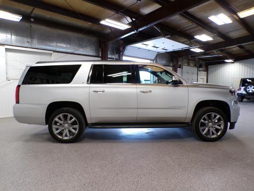 Silver Ice Metallic 2015 Chevrolet Suburban 1500 LT