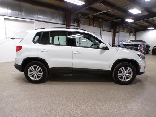 2016 Volkswagen Tiguan S
