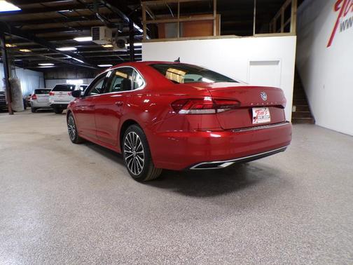 2022 Volkswagen Passat 2.0T Limited Edition