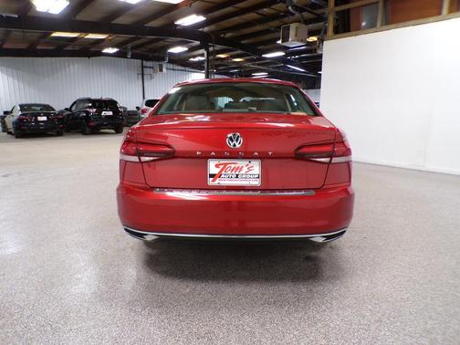 2022 Volkswagen Passat 2.0T Limited Edition