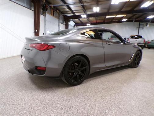 2017 INFINITI Q60 2.0T