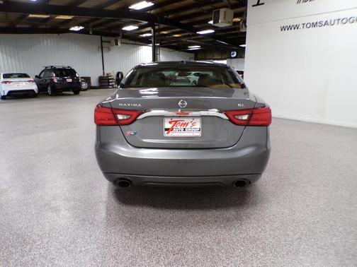 Gun Metallic 2017 Nissan Maxima 3.5 SL
