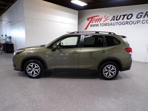 Autumn Green Metallic 2024 Subaru Forester Premium