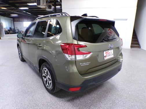 Autumn Green Metallic 2024 Subaru Forester Premium