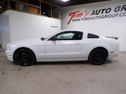 2014 Ford Mustang V6