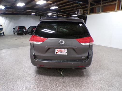 2014 Toyota Sienna XLE