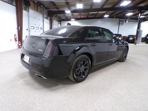 2020 Chrysler 300 S