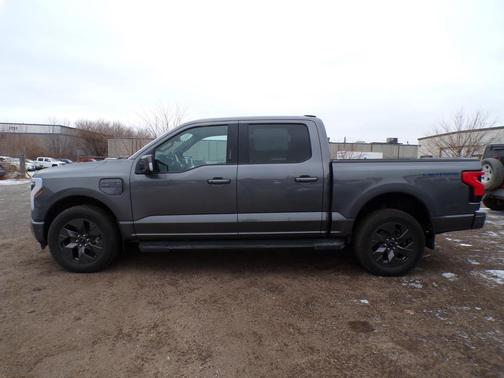 2023 Ford F-150 Lightning LARIAT