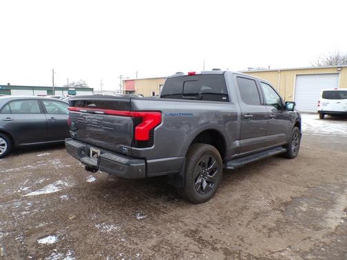 2023 Ford F-150 Lightning LARIAT
