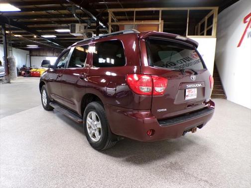 2008 Toyota Sequoia SR5