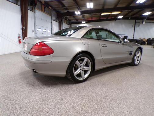 2004 Mercedes-Benz SL-Class Base (A7)