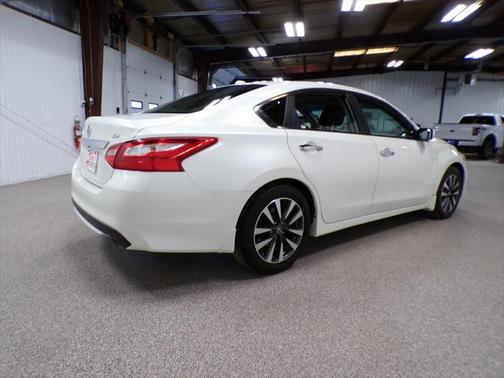 2017 Nissan Altima 2.5 SV