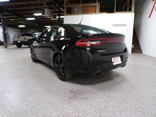 Pitch Black Clearcoat 2016 Dodge Dart SXT