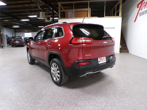 Deep Cherry Red Crystal Pearlcoat 2014 Jeep Cherokee Limited