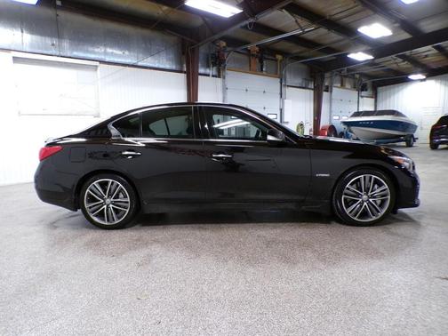 2014 INFINITI Q50 Hybrid Sport