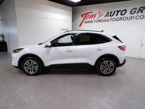 Star White 2020 Ford Escape SEL