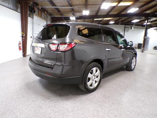 Tungsten Metallic 2015 Chevrolet Traverse 2LT