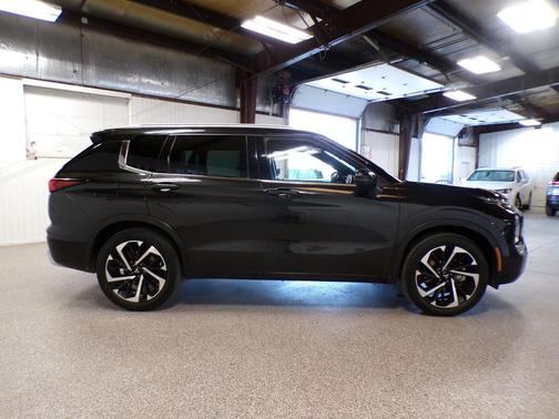 2022 Mitsubishi Outlander SEL