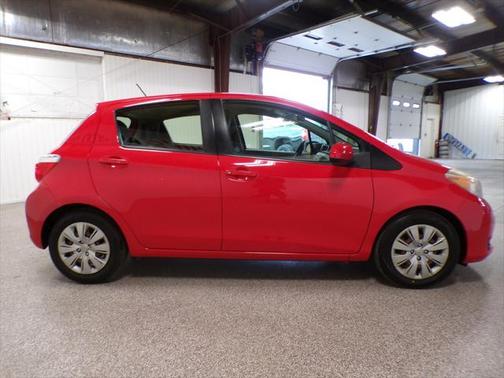 2013 Toyota Yaris LE