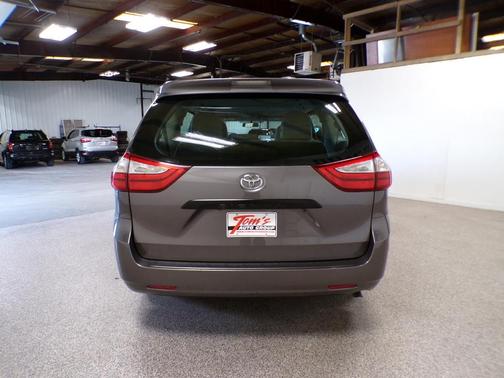2015 Toyota Sienna L