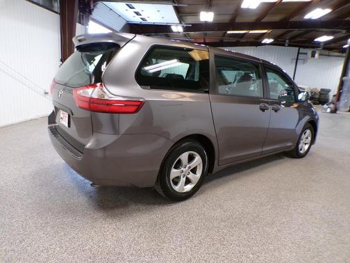 2015 Toyota Sienna L