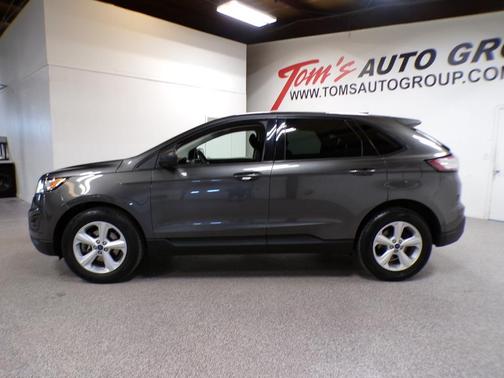 Magnetic Metallic 2017 Ford Edge SE