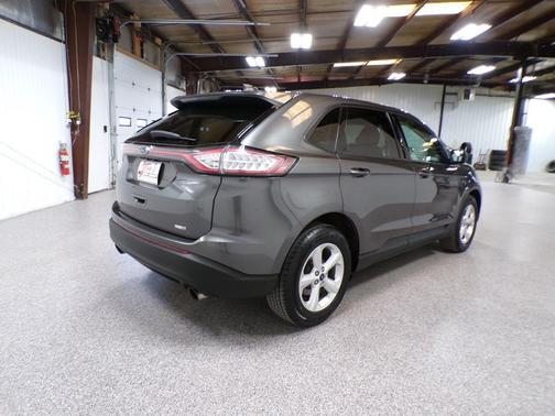 Magnetic Metallic 2017 Ford Edge SE