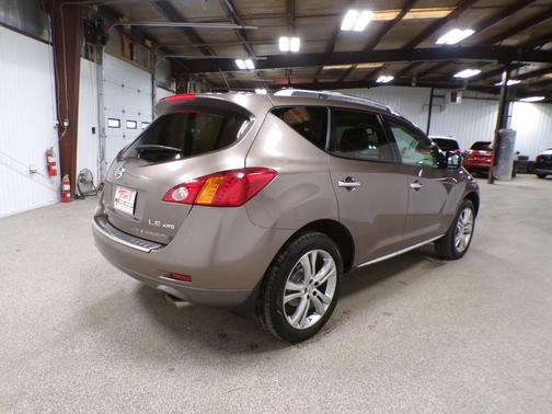 2010 Nissan Murano LE