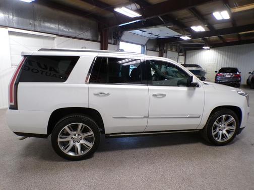 2016 Cadillac Escalade Premium