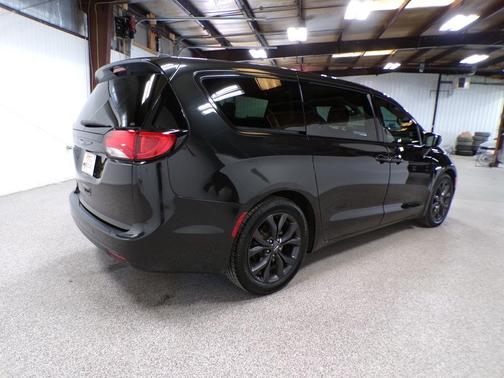 2019 Chrysler Pacifica Touring Plus