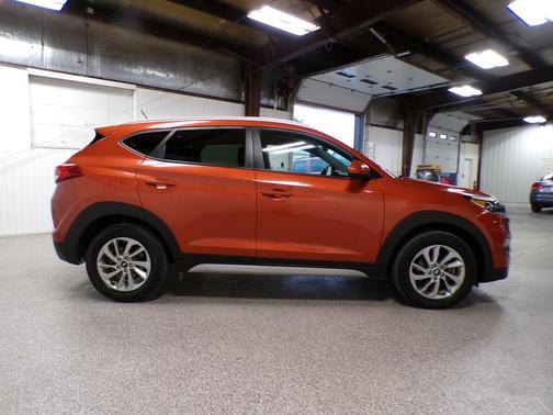 2017 Hyundai TUCSON SE