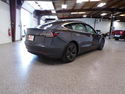 Gray 2020 Tesla Model 3 Long Range