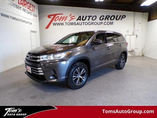 Predawn Gray Mica 2017 Toyota Highlander LE