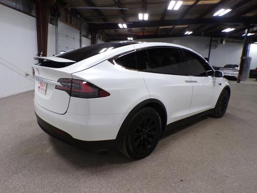 2017 Tesla Model X 75D