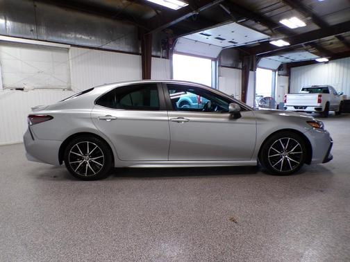 Silver 2021 Toyota Camry SE