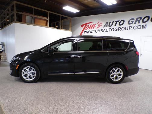 2018 Chrysler Pacifica Touring-L Plus
