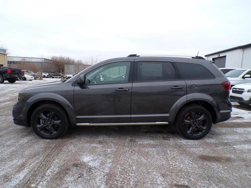 Granite Pearlcoat 2020 Dodge Journey Crossroad
