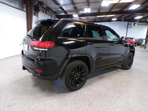 2017 Jeep Grand Cherokee Altitude