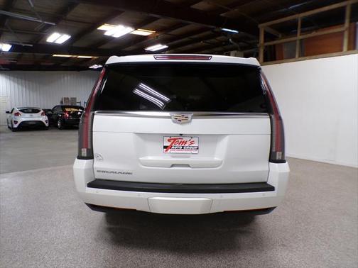 2016 Cadillac Escalade ESV Luxury