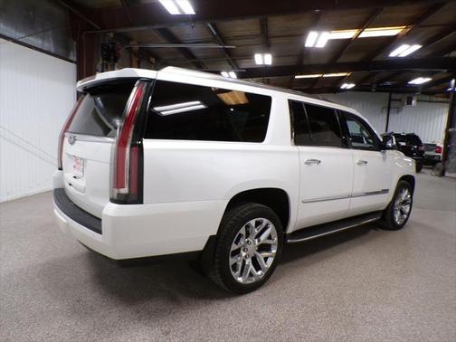 2016 Cadillac Escalade ESV Luxury
