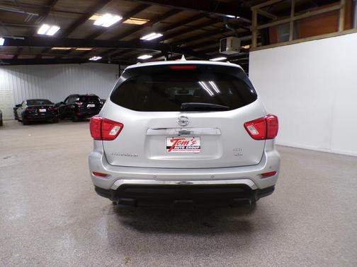 Brilliant Silver Metallic 2020 Nissan Pathfinder SL