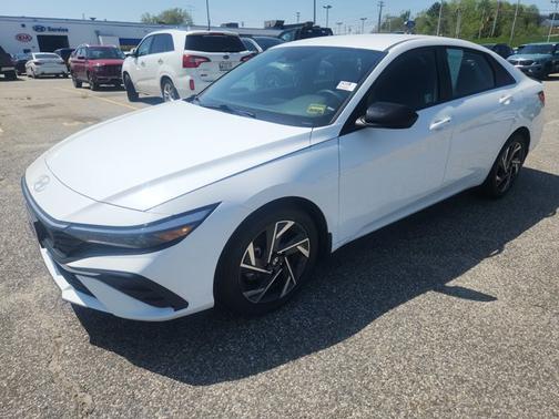 2025 Hyundai ELANTRA SEL Sport