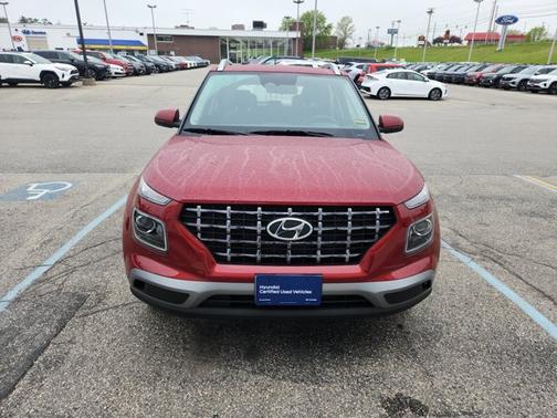 2025 Hyundai VENUE SEL