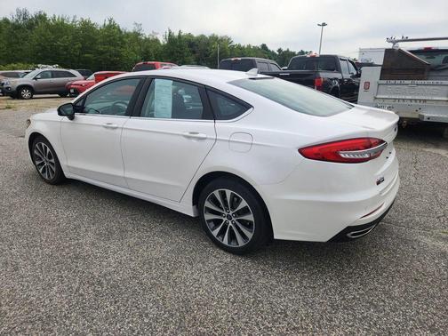 2020 Ford Fusion SE