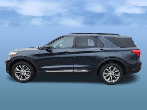 STONE BLUE METALLIC 2023 Ford Explorer XLT