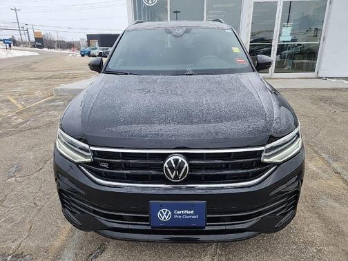 2024 Volkswagen Tiguan 2.0T SE R-Line Black