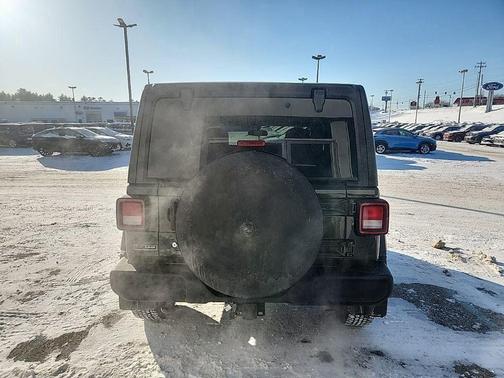 2022 Jeep Wrangler SPORT