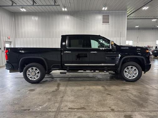 2025 Chevrolet Silverado 3500 High Country